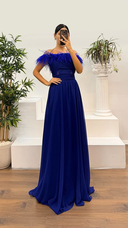 Saks Collar Feather Detail Waist Tranprane Evening Dress