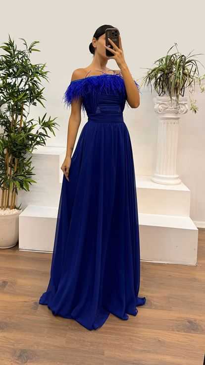 Saks Collar Feather Detail Waist Tranprane Evening Dress