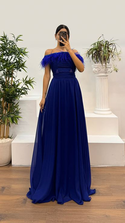 Saks Collar Feather Detail Waist Tranprane Evening Dress