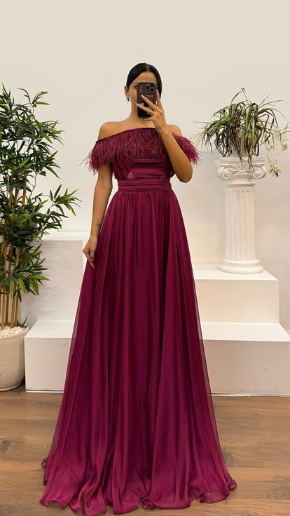 Plum Neck Feather Detail Waist Tranprane Evening Dress