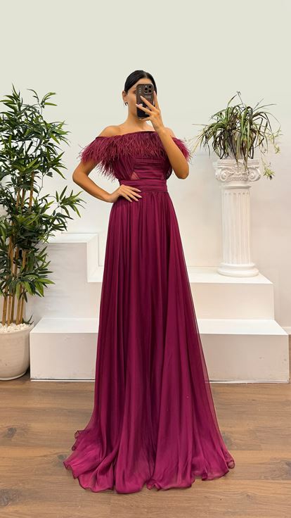 Plum Neck Feather Detail Waist Tranprane Evening Dress