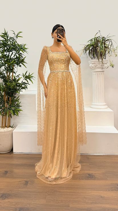 Gold Kare Yaka İşlemeli Abiye Elbise