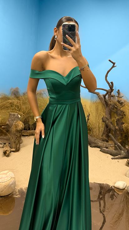 Green Madonna Sweetheart Neckline Design Satin Evening Dress