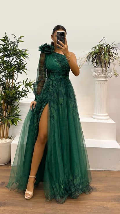 Green Single Sleeve Tulle Evening Dress