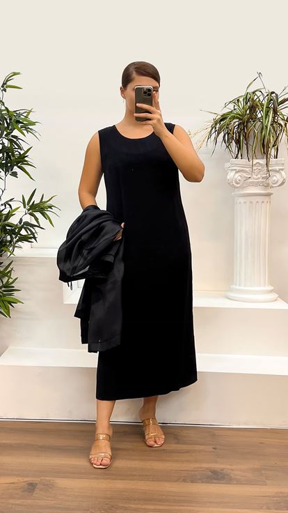 Schwarzer Satin-Abendanzug in Übergröße