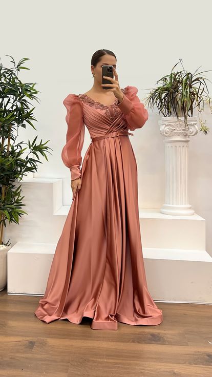 Onion Skin V-Neck Embroidered Satin Plus Size Evening Dress