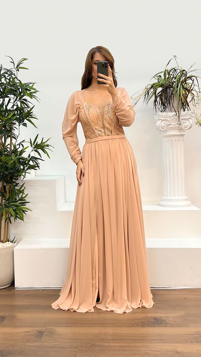 Powder Sweetheart Neckline Embroidered Plus Size Chiffon Evening Dress