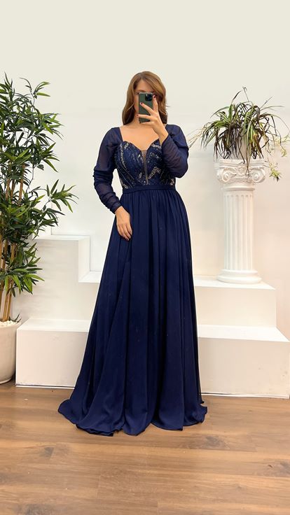 Navy Blue Sweetheart Neckline Embroidered Plus Size Chiffon Evening Dress