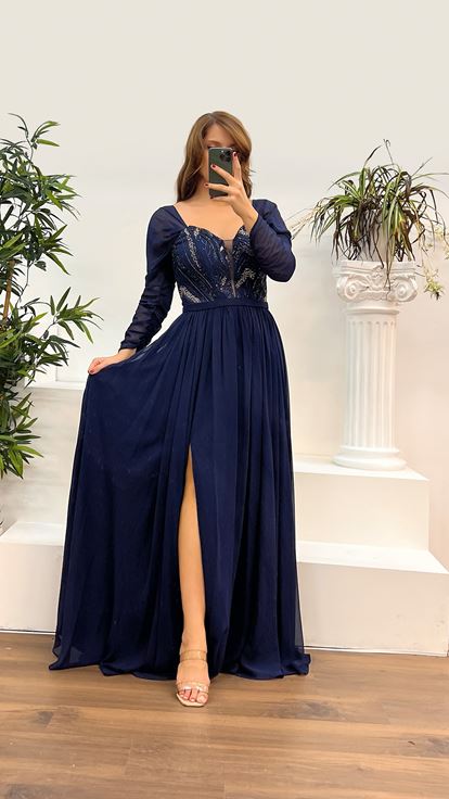 Navy Blue Sweetheart Neckline Embroidered Plus Size Chiffon Evening Dress