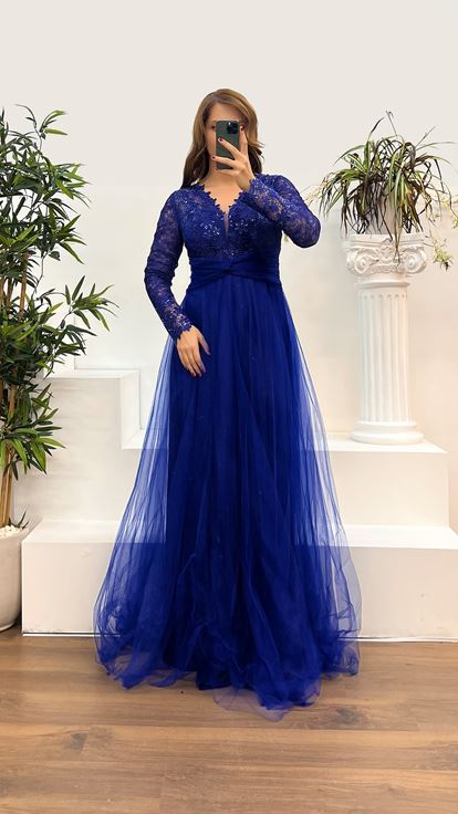 Vestido de noche de talla grande de tul con cordones de Saks