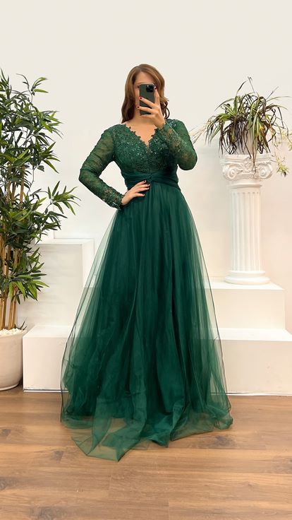 Vestido de noche de talla grande de tul con cordones esmeralda