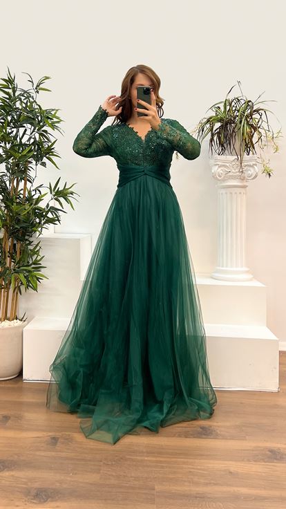 Vestido de noche de talla grande de tul con cordones esmeralda