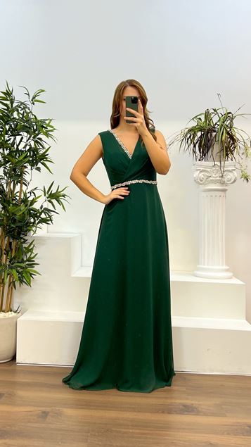 Emerald V-Neck Waist and Neck Embroidered Plus Size Evening Dress