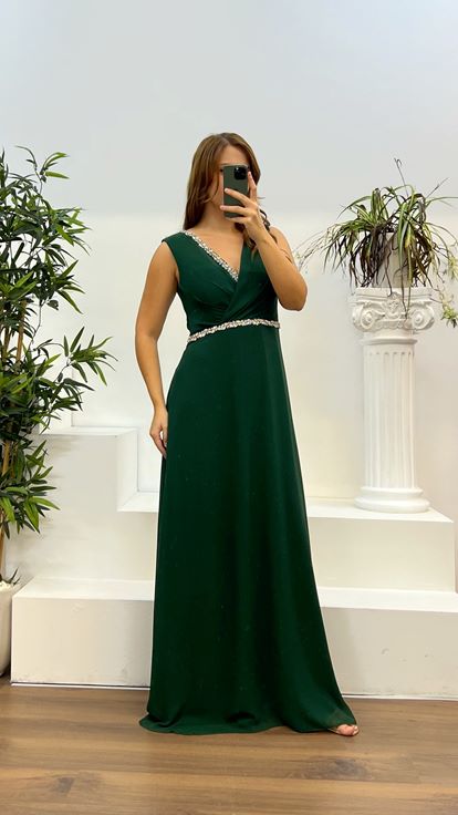 Emerald V-Neck Waist and Neck Embroidered Plus Size Evening Dress
