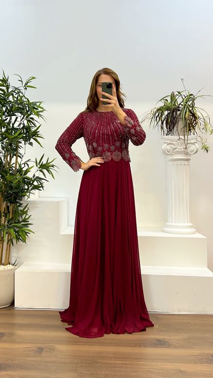 Abito da sera taglie forti in chiffon ricamato a maniche lunghe bordeaux