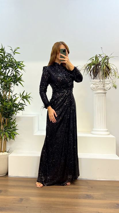 Black Magnetic Collar Sequined Plus Size Evening Dress