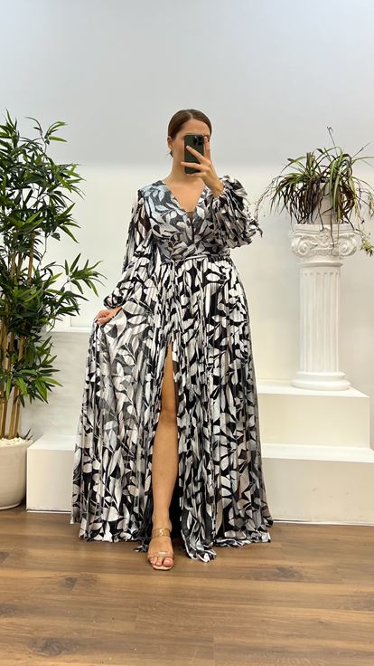 Schwarz-Silberfarbenes, gemustertes, plissiertes Abendkleid mit V-Ausschnitt und Übergröße