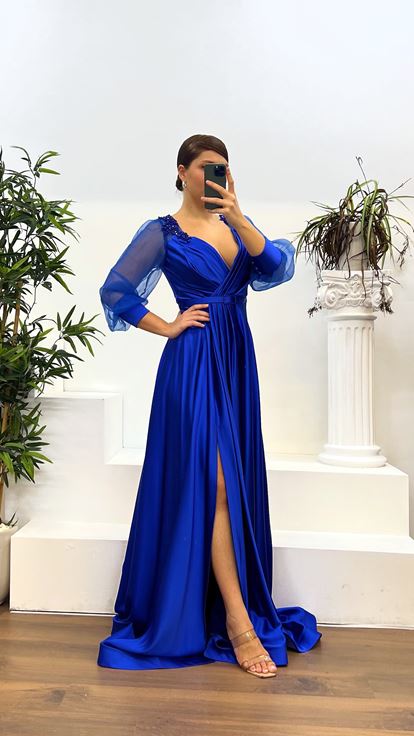 Saks Robe de soirée grande taille avec manches ballon et épaules brodées