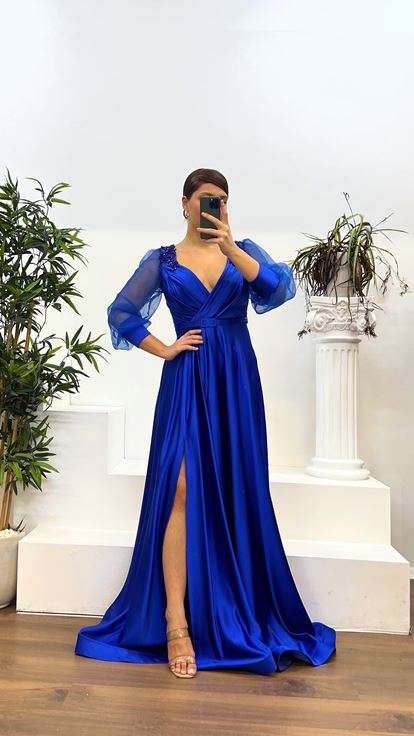 Saks Robe de soirée grande taille avec manches ballon et épaules brodées