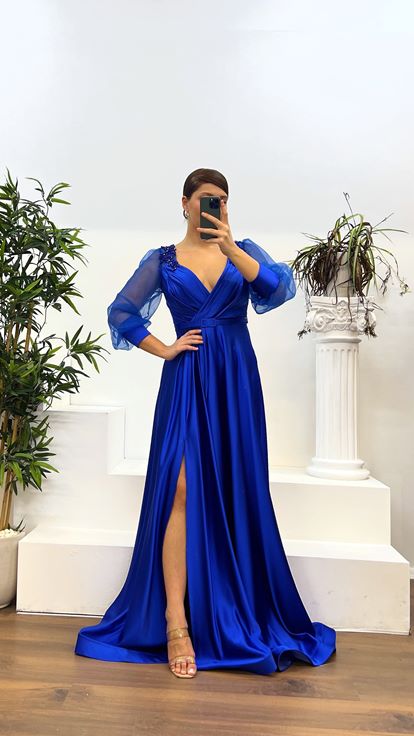 Saks Robe de soirée grande taille avec manches ballon et épaules brodées