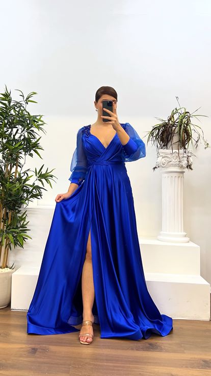 Saks Robe de soirée grande taille avec manches ballon et épaules brodées