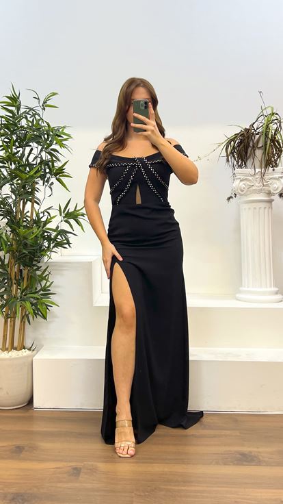 Abito da sera nero taglie forti con dettaglio sul colletto