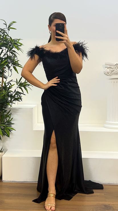 Black Boat Neck Feather Detail Plus Size Evening Dress