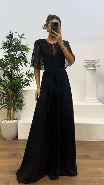 Black Collar Detail Pleated Evening Dress