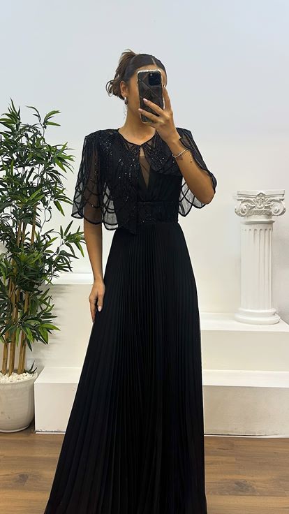 Black Collar Detail Pleated Evening Dress