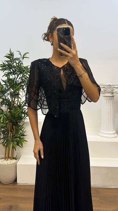 Black Collar Detail Pleated Evening Dress