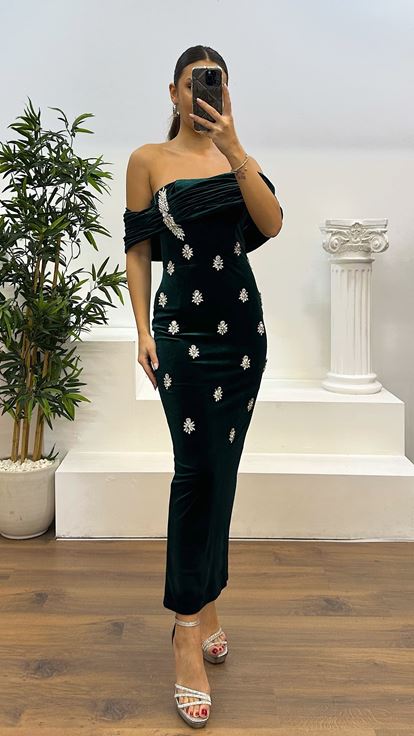 Emerald Boat Neck Stone Velvet Evening Dress