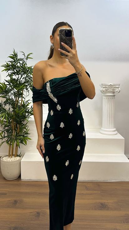 Emerald Boat Neck Stone Velvet Evening Dress