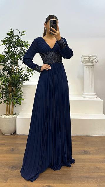 Navy Blue V-Neck Waist Embroidered Pleated Evening Dress