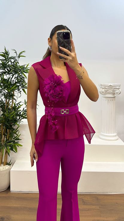 Ensemble robe de soirée fuchsia en résille et pantalon évasé