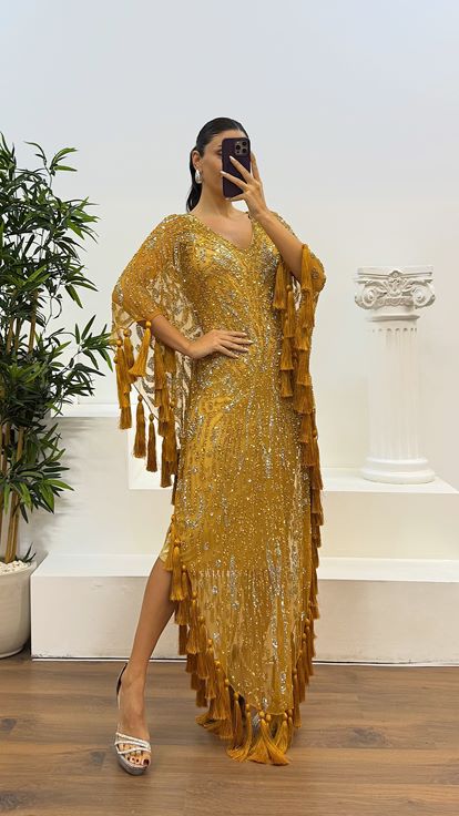 Gold V Yaka Püsküllü El İşlemesi Tasarım Abiye Elbise