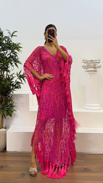 Neon Pembe V Yaka Püsküllü El İşlemesi Tasarım Abiye Elbise