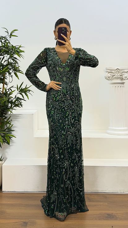 Emerald V-Neck Hand Embroidered Design Evening Dress