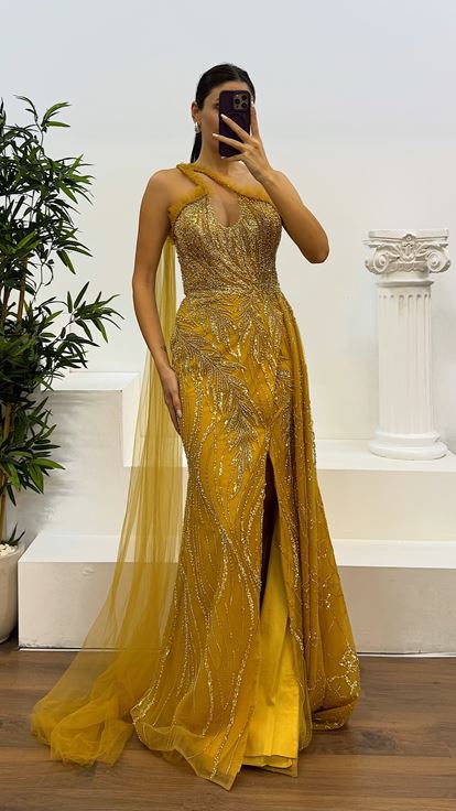 Robe de soirée orange à une épaule en tulle avec détails brodés