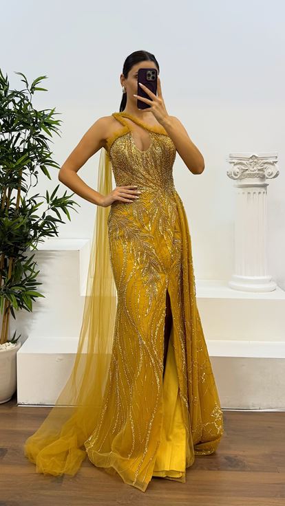 Robe de soirée orange à une épaule en tulle avec détails brodés