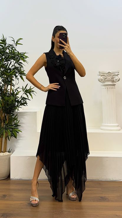 Black Pleated Skirt-Vest Evening Dress Set