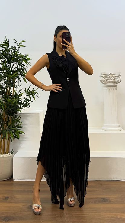 Black Pleated Skirt-Vest Evening Dress Set