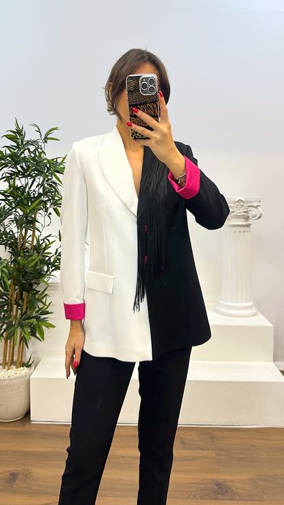 Fuchsiafarbener Anzug mit Quasten-Detail