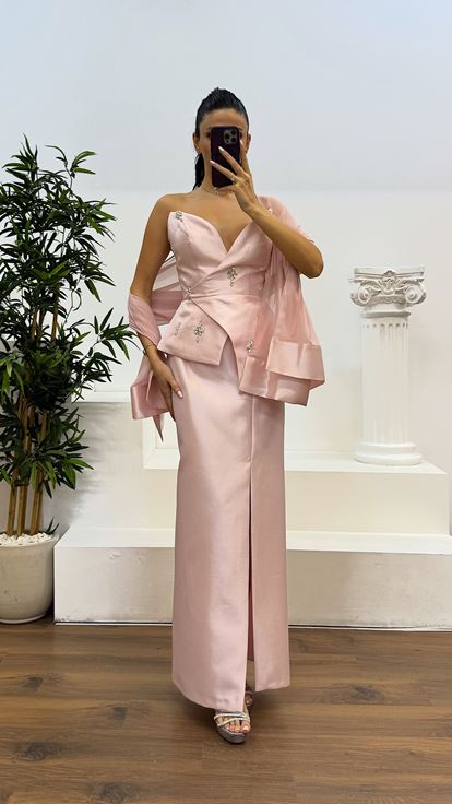 Powder Embroidered Detail Skirt Suit