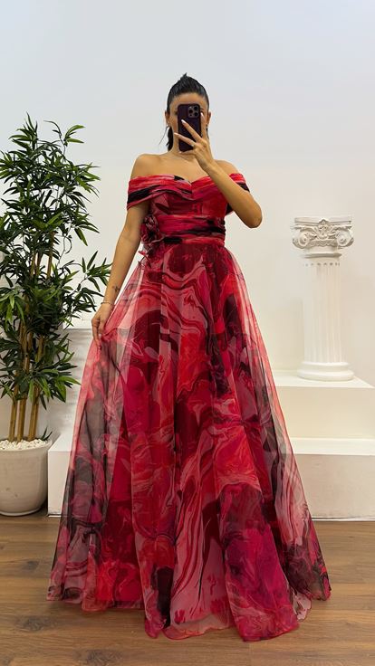 Red Boat Neck Tulle Evening Dress