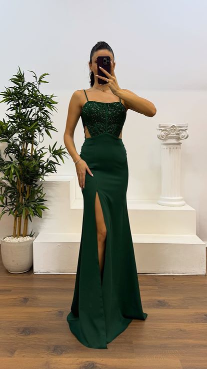 Vestido de noche detallado transparente con correa de cuerda verde