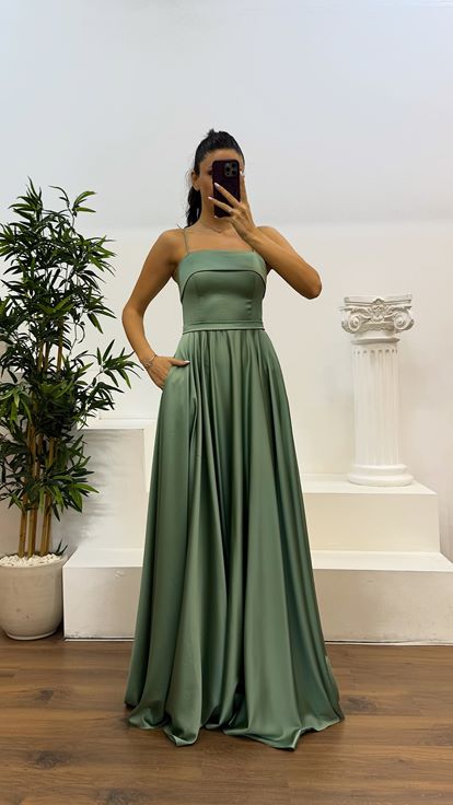 Robe de soirée en satin à bretelles en corde menthe