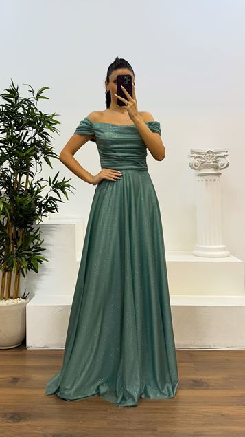 Robe de soirée menthe à buste drapé