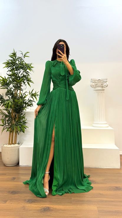 Green Neck Detail Pleated Evening Dress