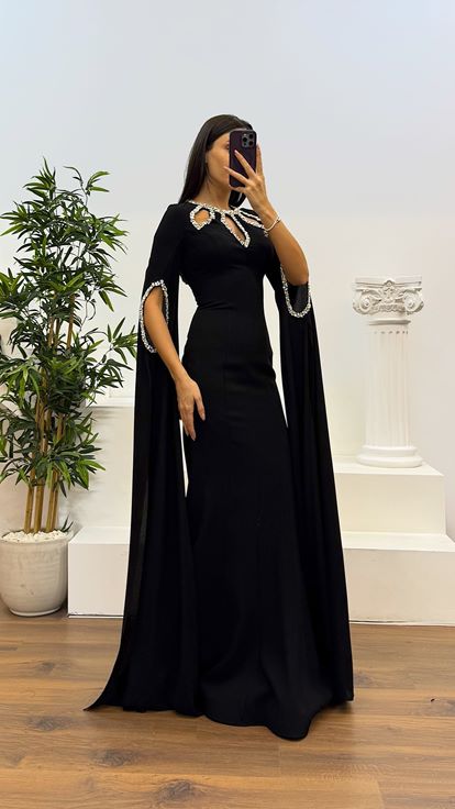 Robe de soirée détaillée en pierre noire