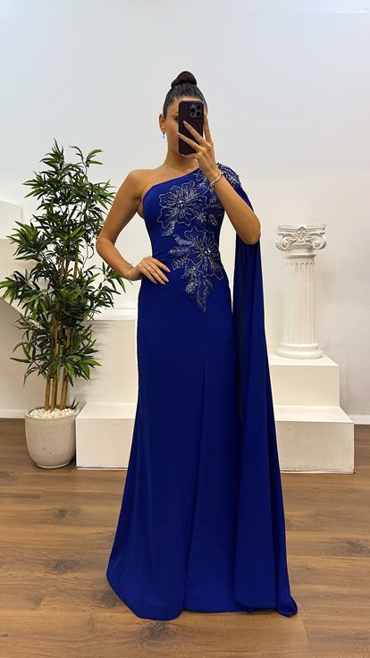 Robe de soirée Saks à manches simples